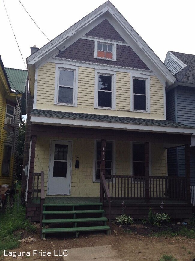Foto del edificio - 4 br, 1.5 bath House - 150 E 3rd ST