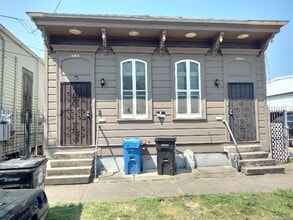 Building Photo - 2116 Conti St