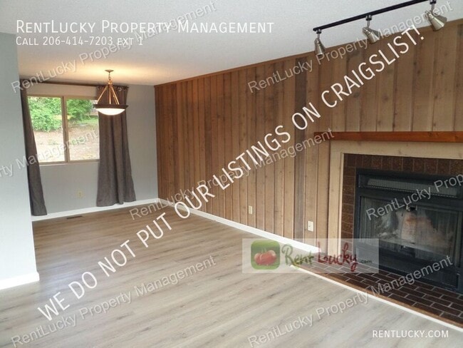 Building Photo - 10720 157th Ave NE