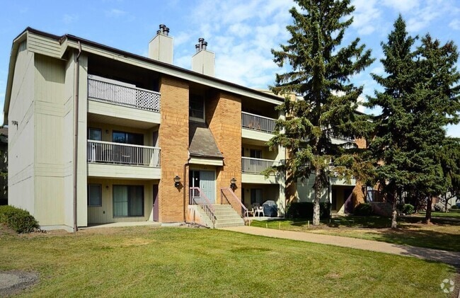 Building Photo - Hermitage Village Apartments