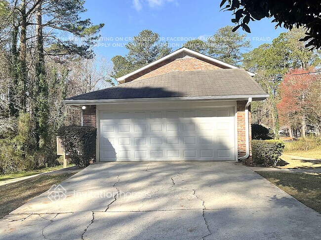 Foto del edificio - 3240 Wakefield Dr