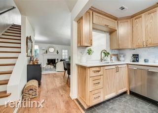 Building Photo - 1389 Roaring Springs Rd