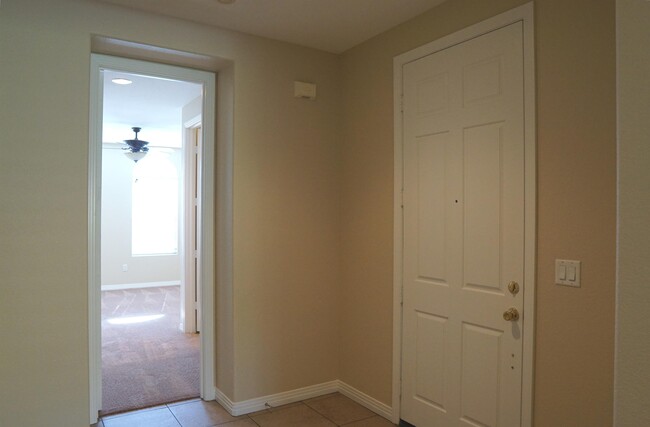 Building Photo - 35579 Domani Dr