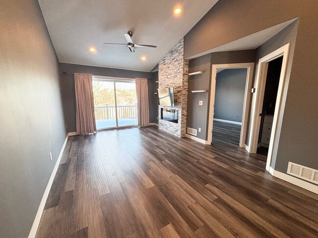 Foto del edificio - 8764 Coffman Path