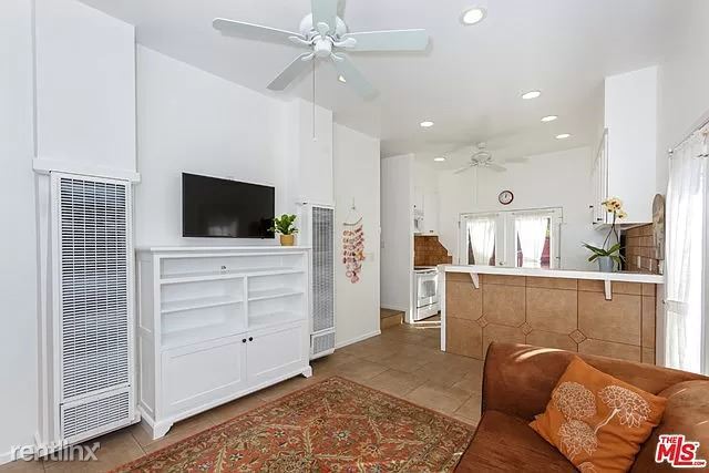 Building Photo - 703 Machado Dr