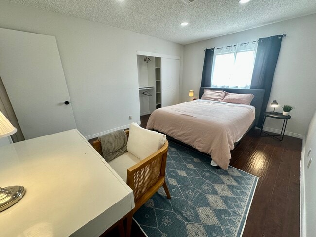Building Photo - 4329 Murillo St