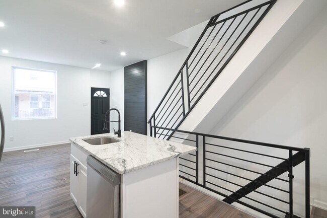 Building Photo - 3247 Salmon St