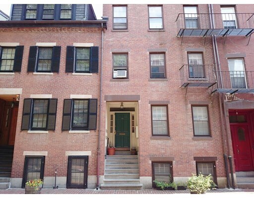 Building Photo - 16 Winchester St
