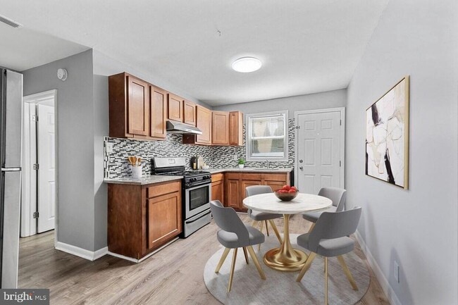 Building Photo - 415 Hamilton Ave