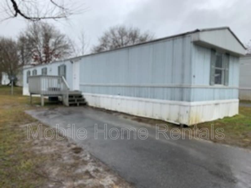 95 Leisure View Dr, East Flat Rock, NC 28726 House Rental in East