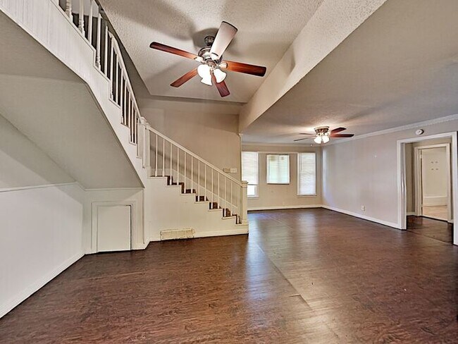 Foto del edificio - No Application Fee* Plus $250 Off First 2 ...