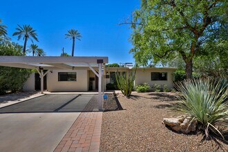Building Photo - 4243 E Campbell Ave