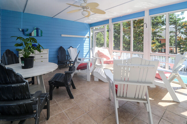 Building Photo - 315 Shipwreck Ln