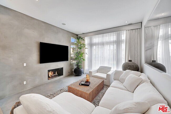 Foto del edificio - 6442 Lunita Rd