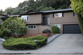 Building Photo - 40 Elysian Fields Dr