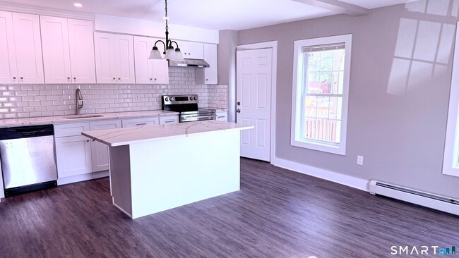 Foto del edificio - 105 Willetts Ave