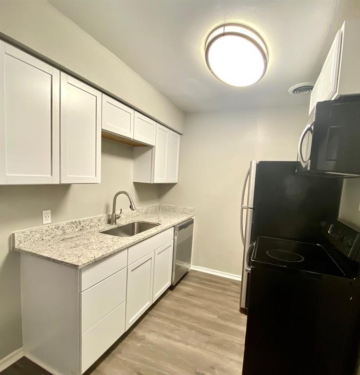 Foto principal - 3310 Douglas Ave