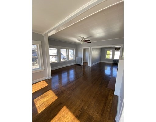 Building Photo - 487 Lagrange St