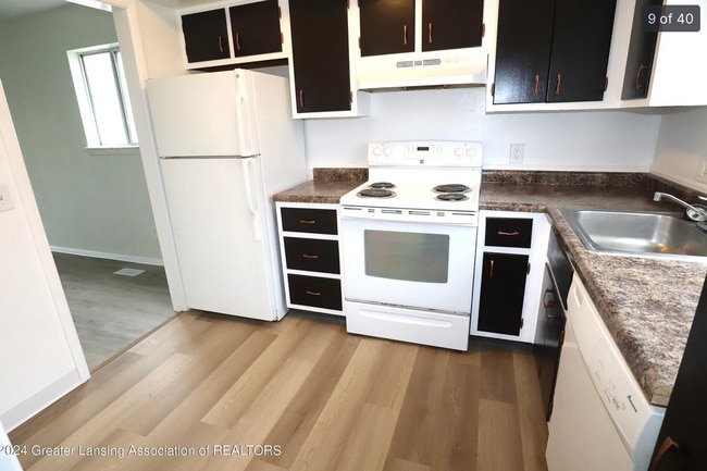 Photo - 3720 Malibu Dr Apartment