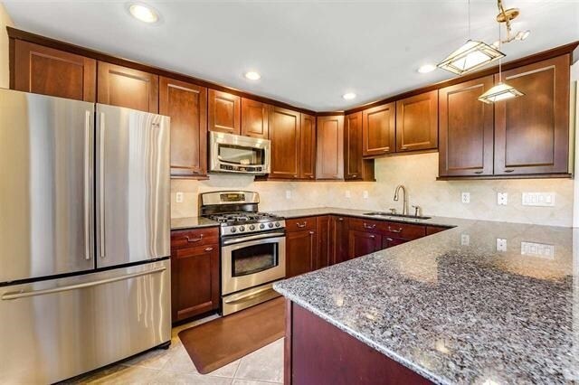 Foto principal - 635 Madison St
