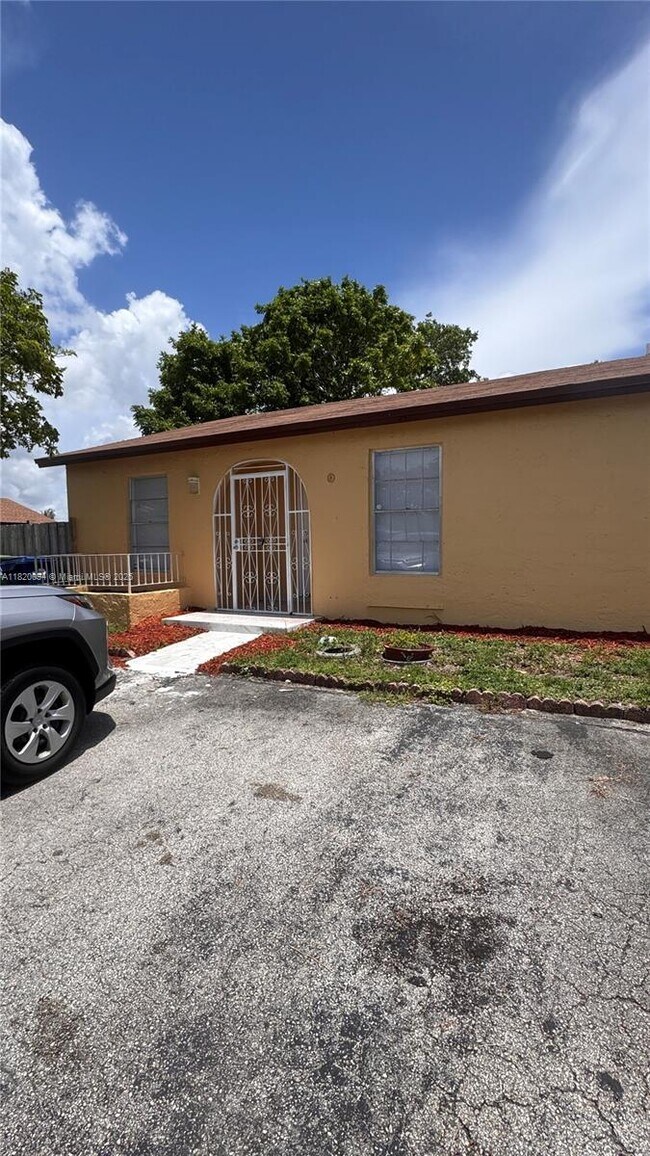 Foto del edificio - 3019 NW 204th Terrace