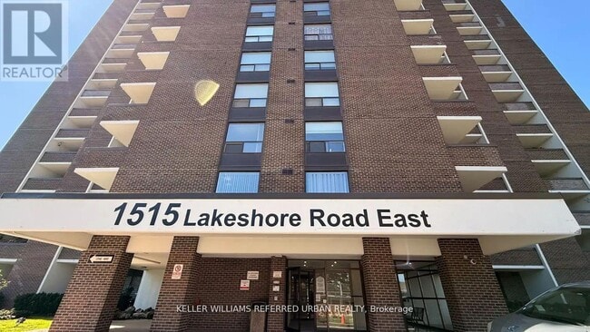 Photo du bâtiment - 1515 Lakeshore Rd E