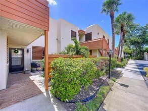 Building Photo - 151 Wild Palm Dr