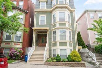 Building Photo - 59 Putnam St