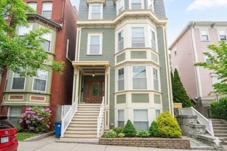 Building Photo - 59 Putnam St