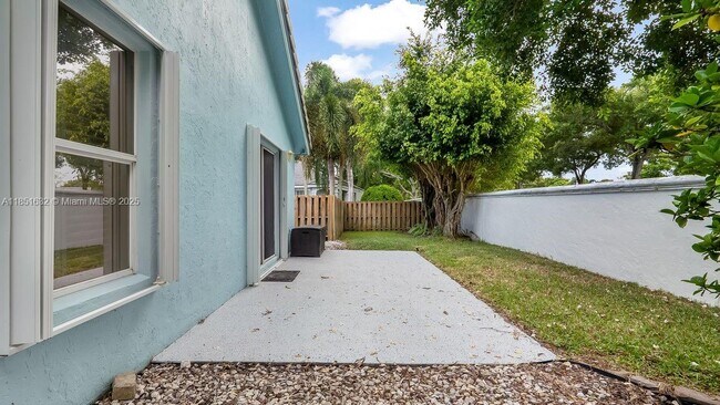 Foto del edificio - 2957 Quail Run Ln