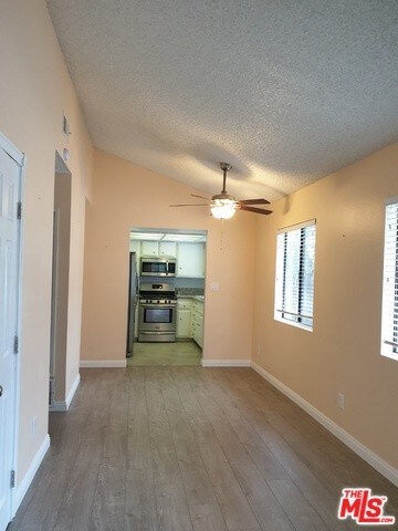 Building Photo - 208 W Olive Ave