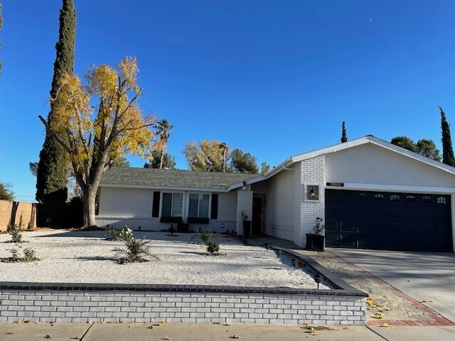 Building Photo - 39268 Willowvale Rd