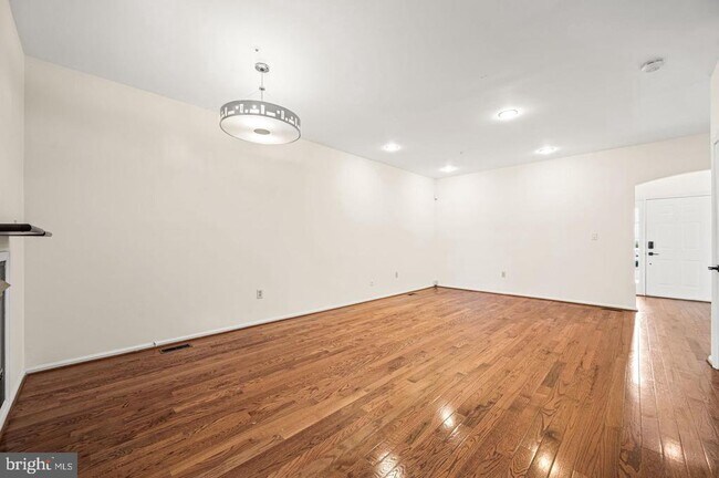 Foto del edificio - 713 Whitetail Cir