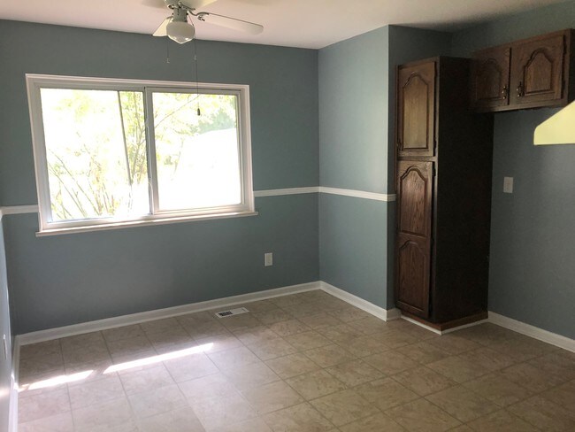 Building Photo - 41810 Pierce St