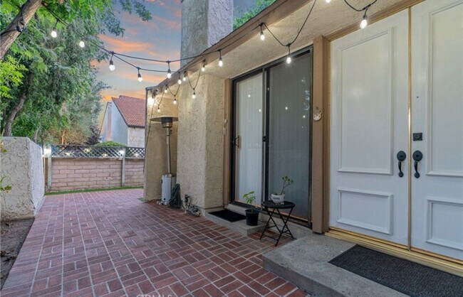 Front Patio - 6121 Shoup Ave
