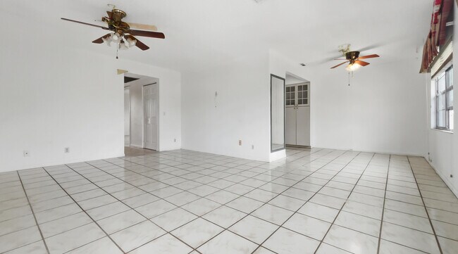 Foto del edificio - 101 SW 132nd Way