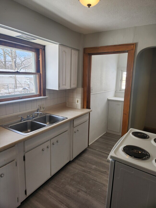 Foto del edificio - 87 Brighton Dr