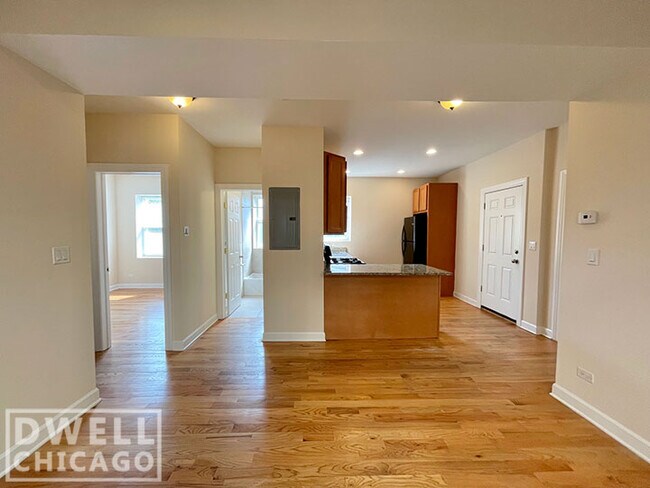 Foto del edificio - 3348 W Wilson Ave