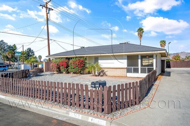 Foto del edificio - 41012 Beachwood Ave