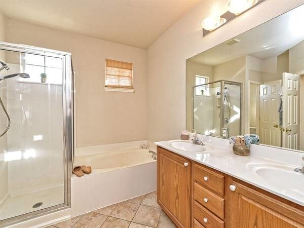 master bath - 11000 Anderson Mill Rd