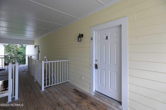 Building Photo - 5006 Hunters Trail