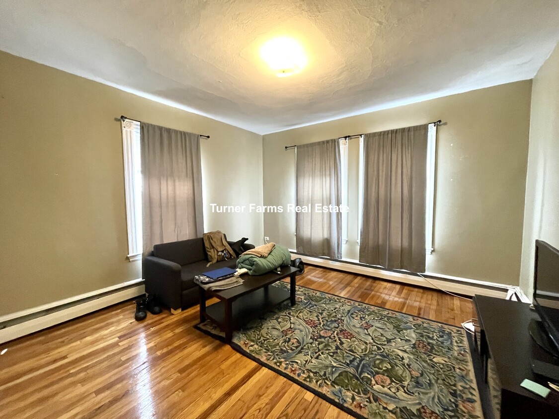 Foto principal - 59 Cedar St