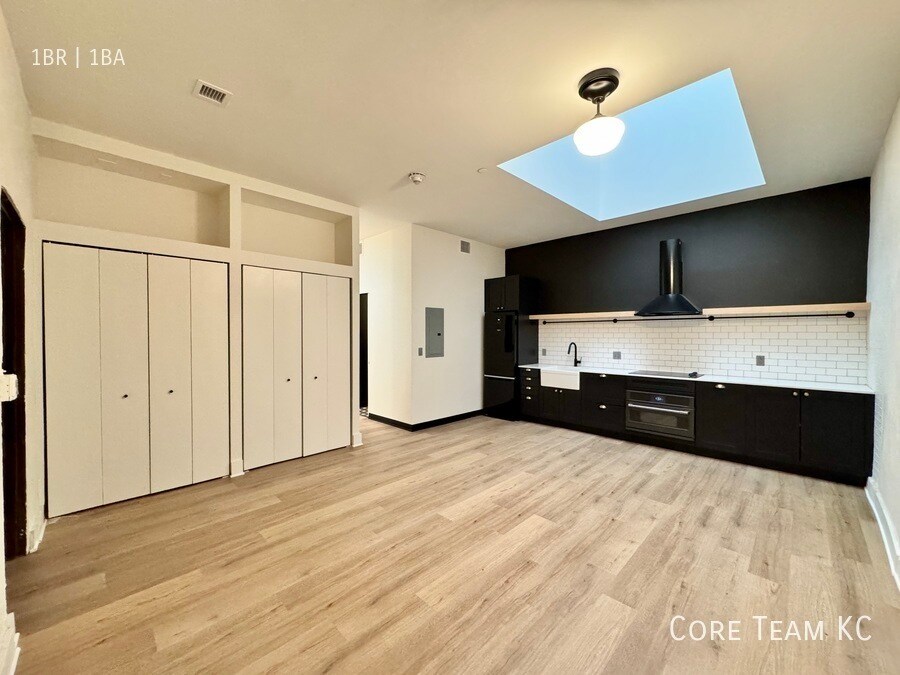 Foto principal - 315 E 39th St