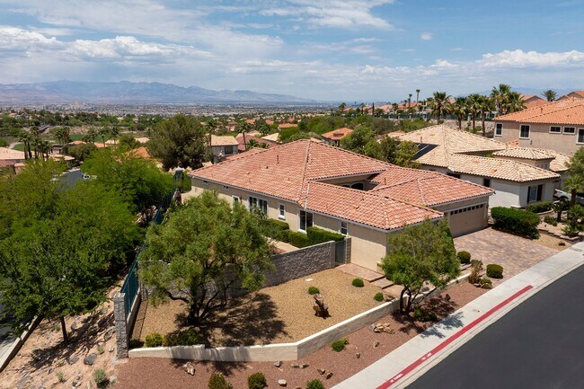 Building Photo - 2850 Botticelli Dr