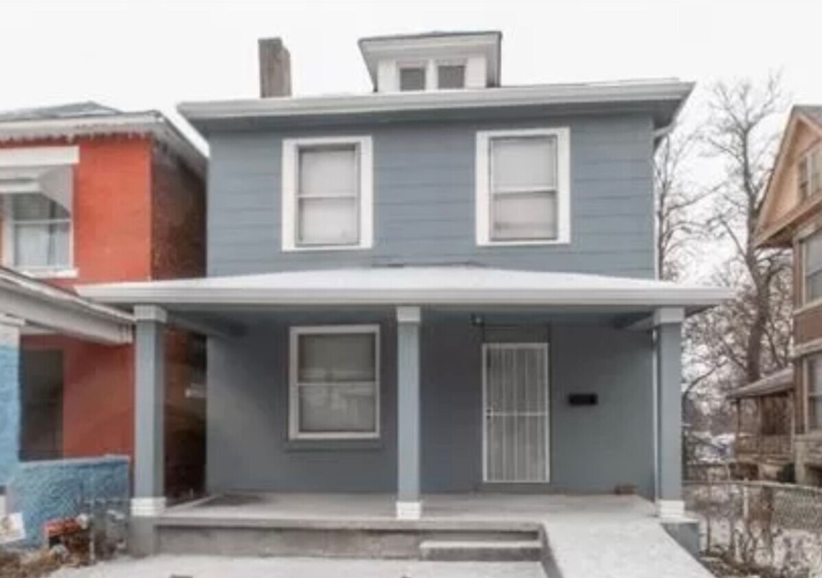 Primary Photo - Beautiful 2 Story 3 Bedroom Northeast Home...
