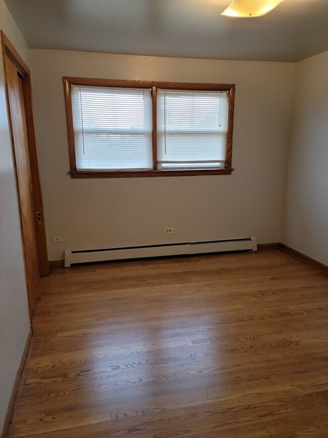 2nd Bedroom - 7926 S Kedzie Ave