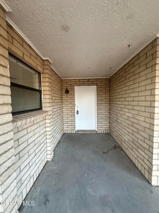 Building Photo - 817 Del Mar Dr