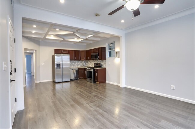 Building Photo - 132 65th St