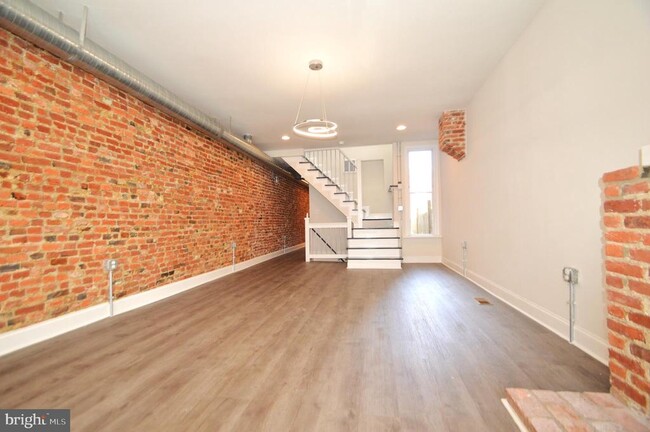 Building Photo - 1319 Glyndon Ave