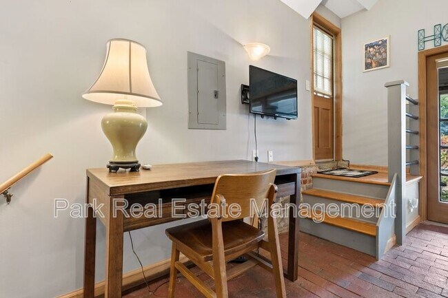 Foto del edificio - 200 Purefoy Rd